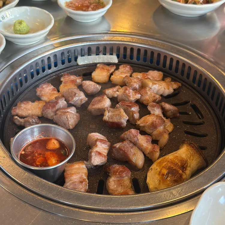 고기로 하나 되는 순간 사진