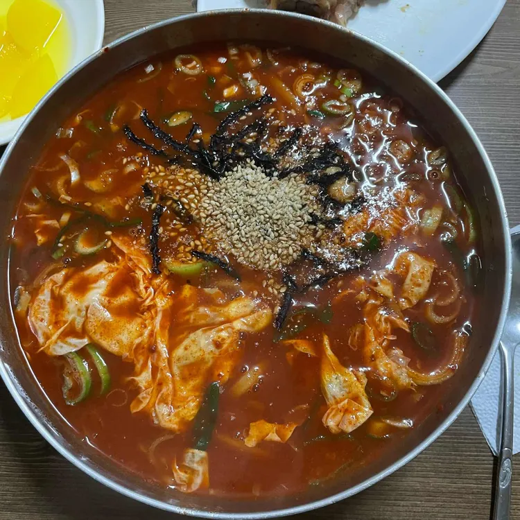 박가네얼큰이칼국수 사진