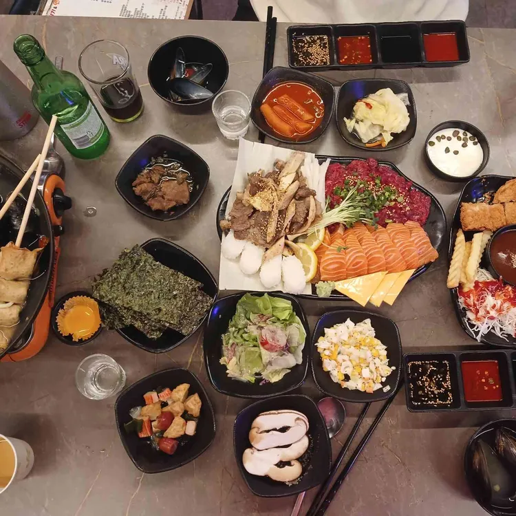 육회한뭉티기&연어 사진