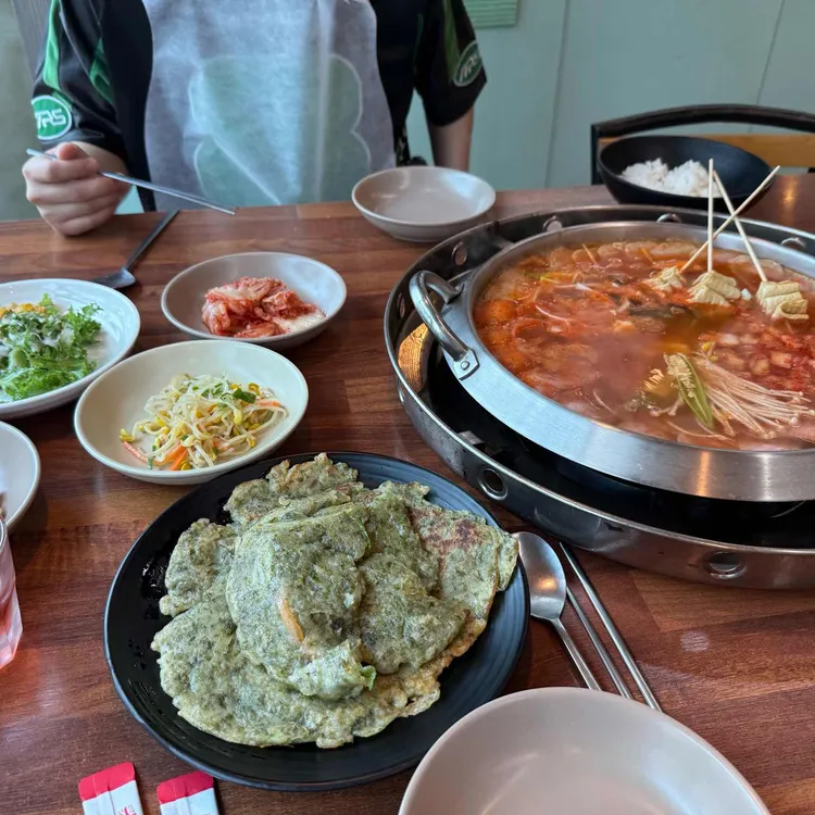 마녀부대찌개 사진