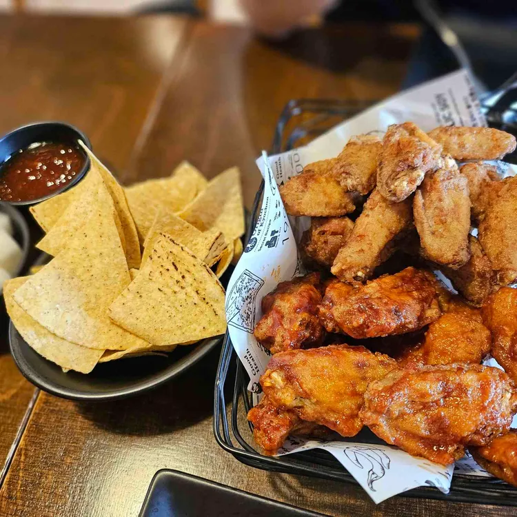 교촌치킨 사진