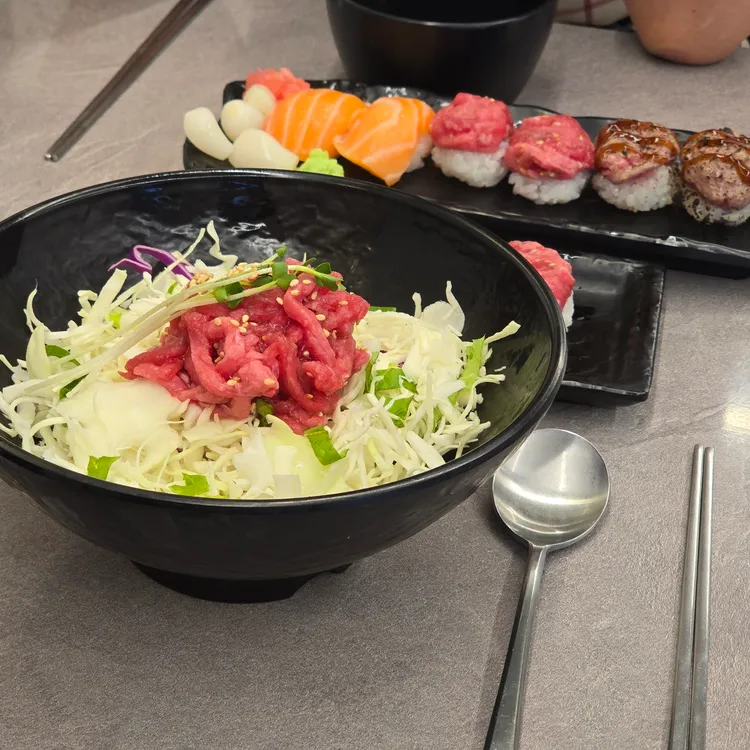 육회바른연어 사진