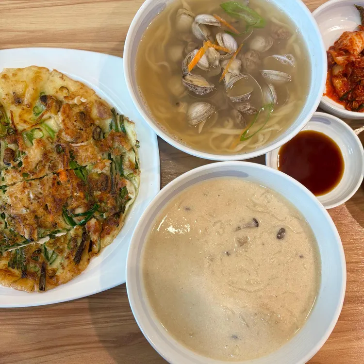 산더미조개칼국수 사진