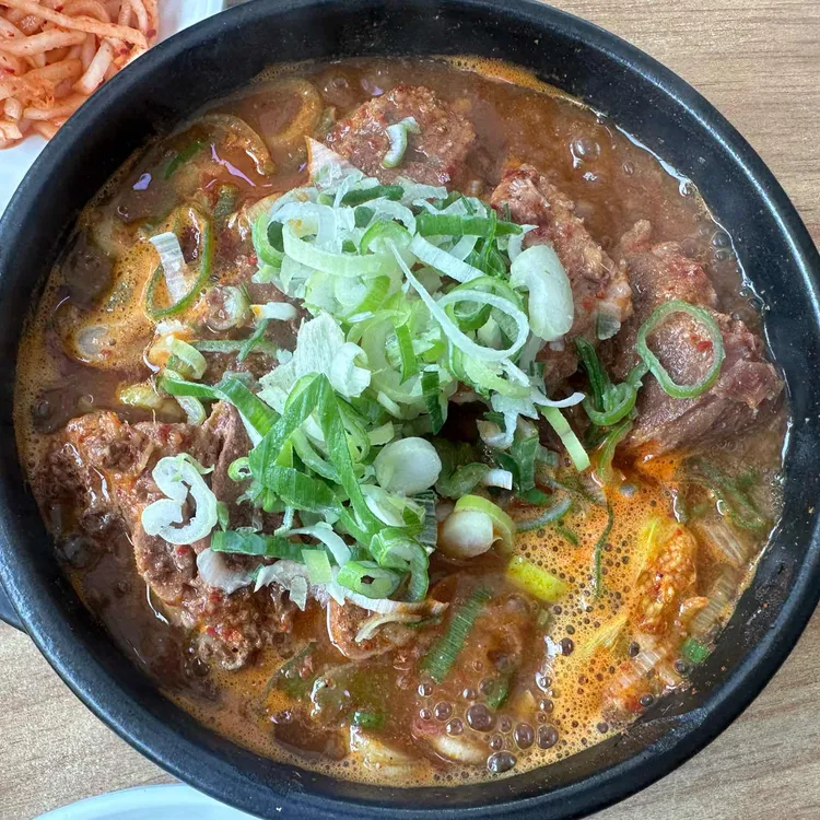 방가삼대얼큰한뼈해장국 사진