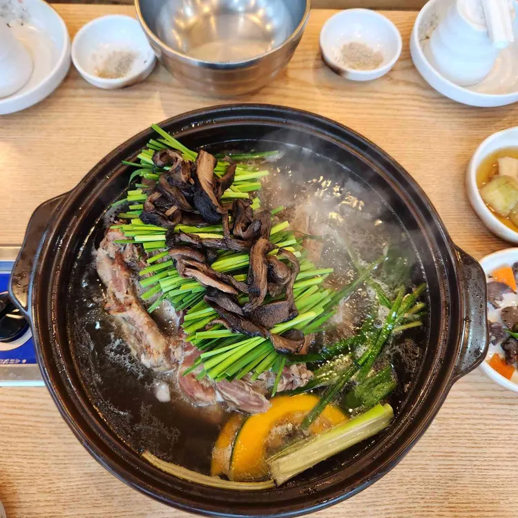 능이밥상 사진