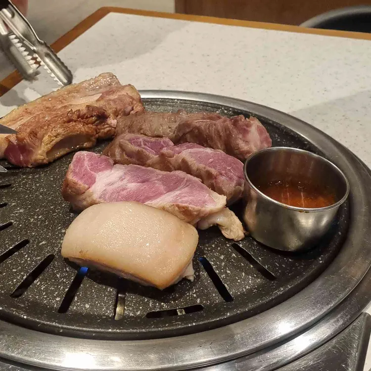 화로위 함덕보리짚불흑돼지 사진