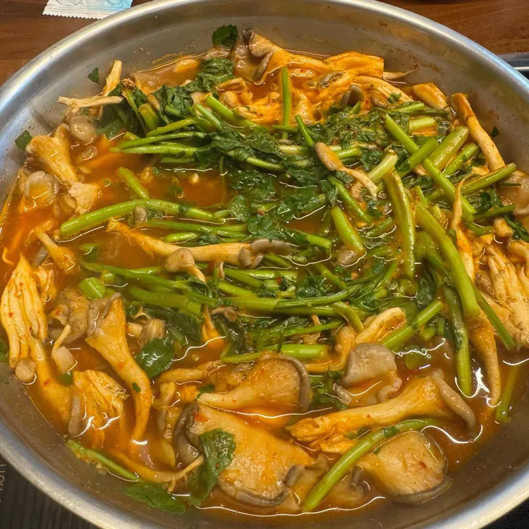 더샤브칼국수 사진