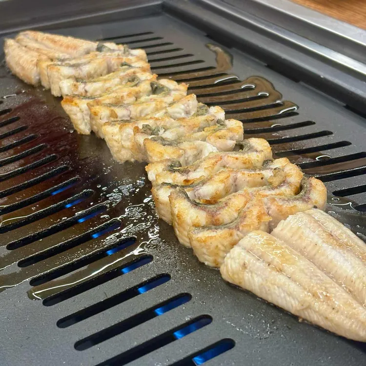 지중해자연산민물장어 사진
