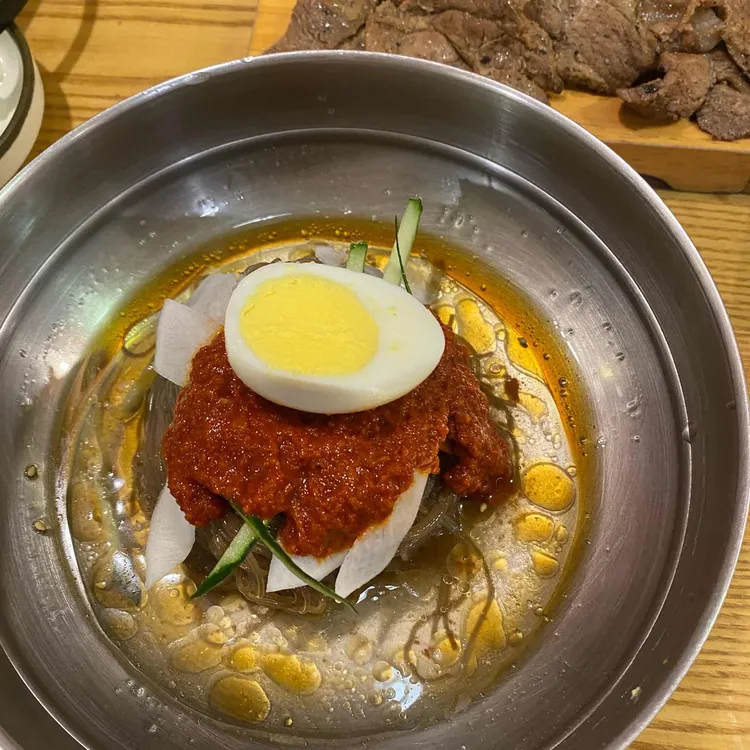 육쌈냉면 사진
