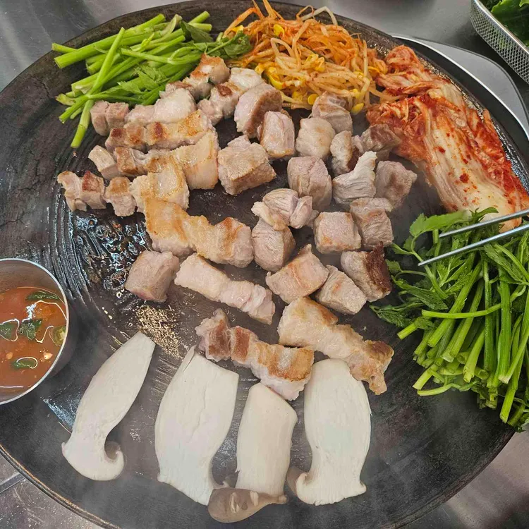 할매솥뚜껑삼겹살 사진