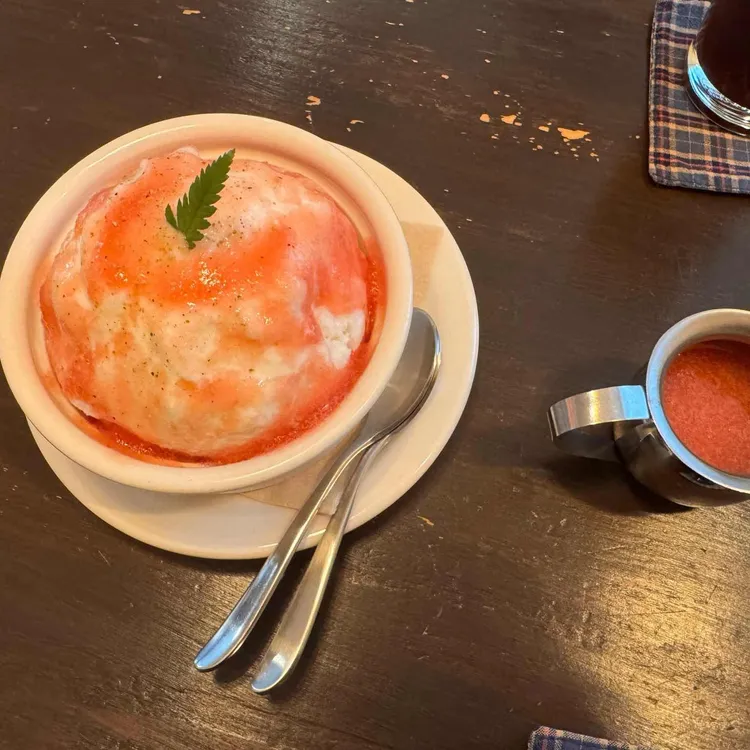 카페 위로부터 사진
