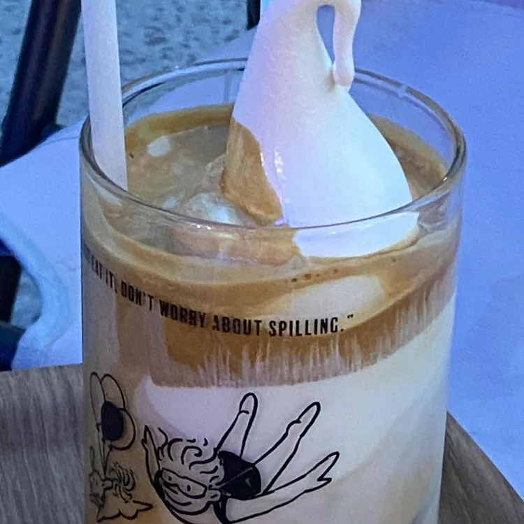낙하주의 사진