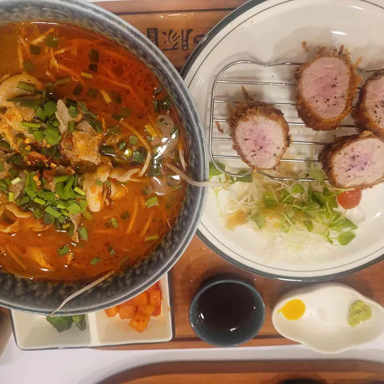 화화돈 사진