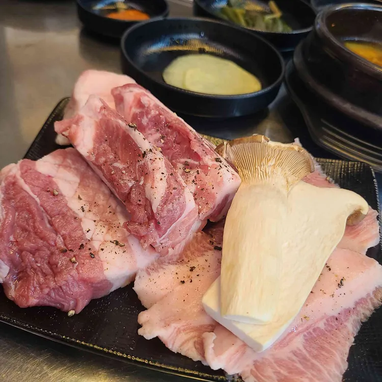 욱이네연탄구이 사진