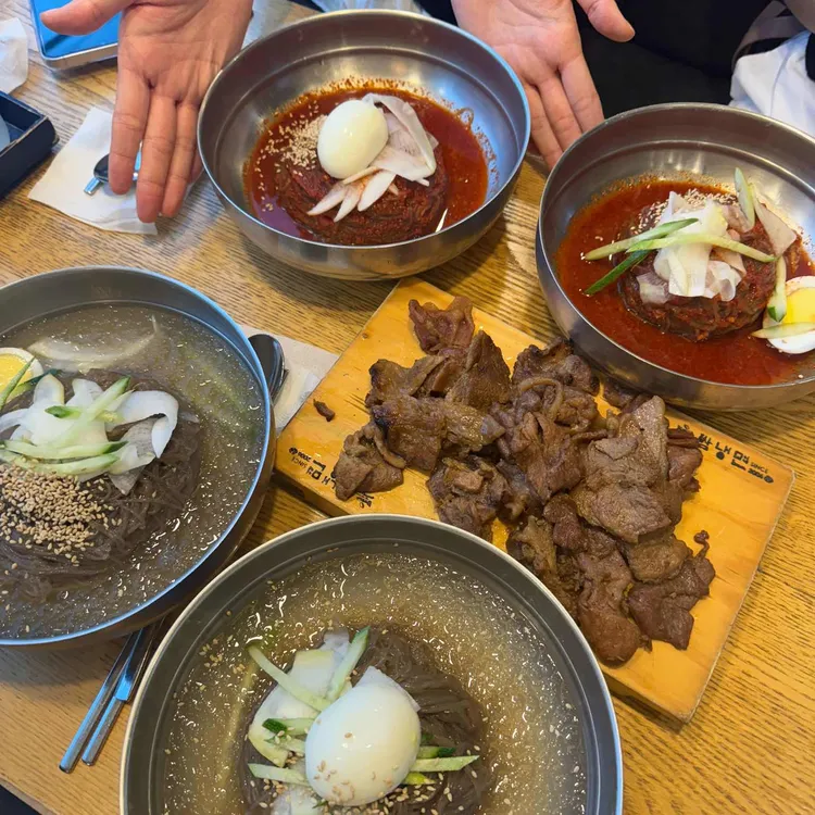 육쌈냉면 사진