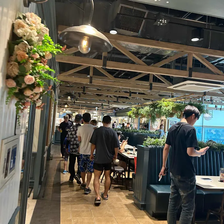 애슐리퀸즈 사진