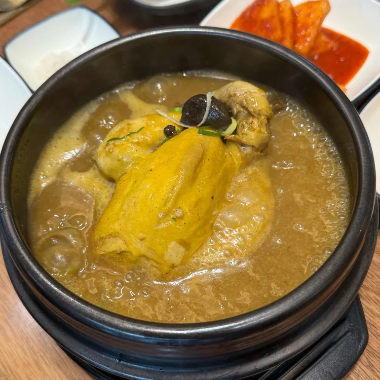 신촌상황약수삼계탕 사진
