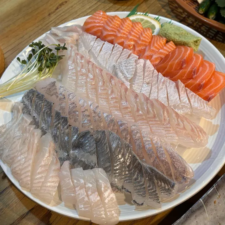 회뜨는풍경 사진