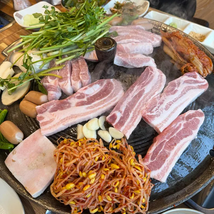 영심이솥뚜껑삼겹살 사진