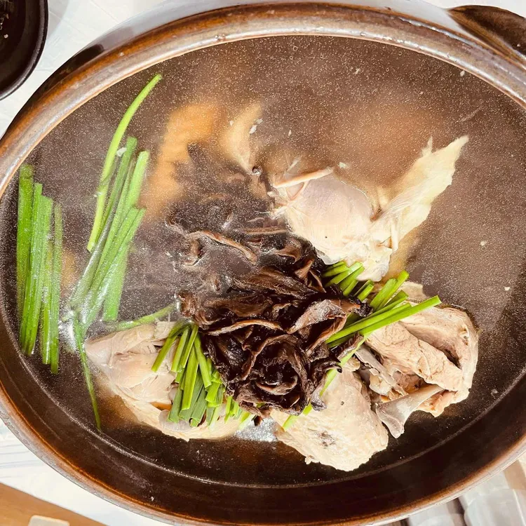 산야초한방백숙 사진