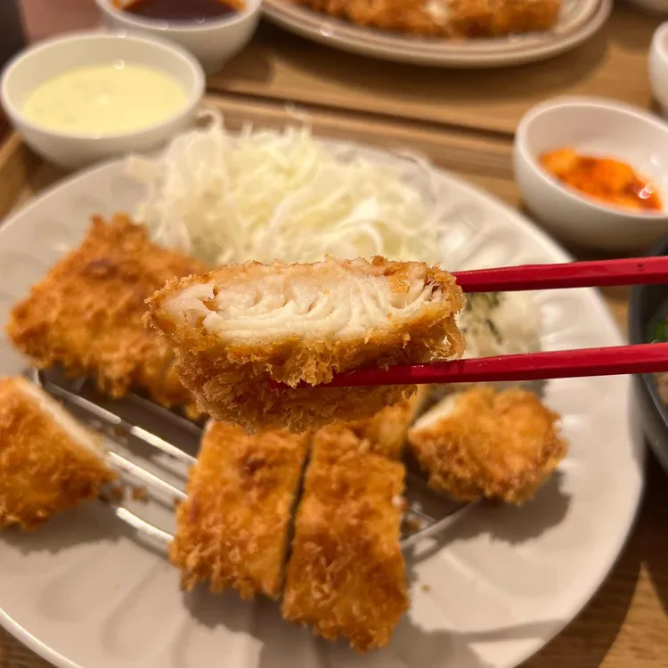 카츠살룬 사진