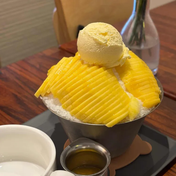 카페 테이블홍예 사진