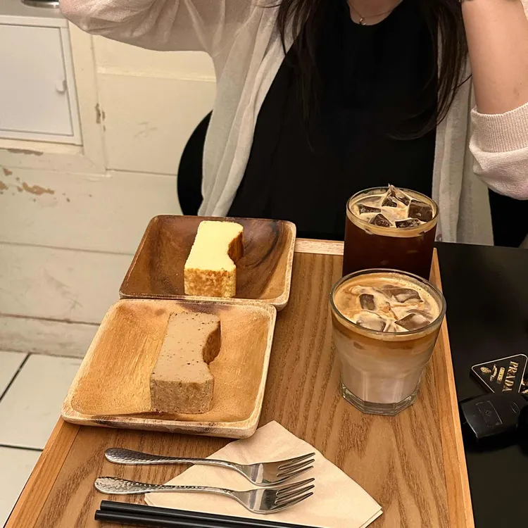 포어레스트 사진