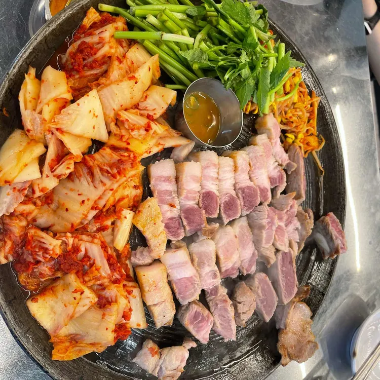 할매솥뚜껑삼겹살 사진