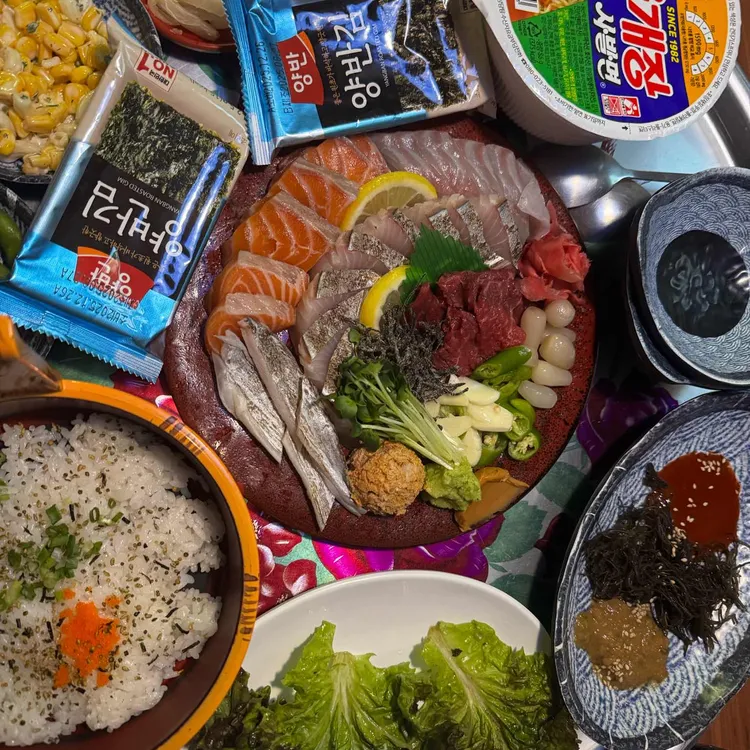 우기식당 바다 사진