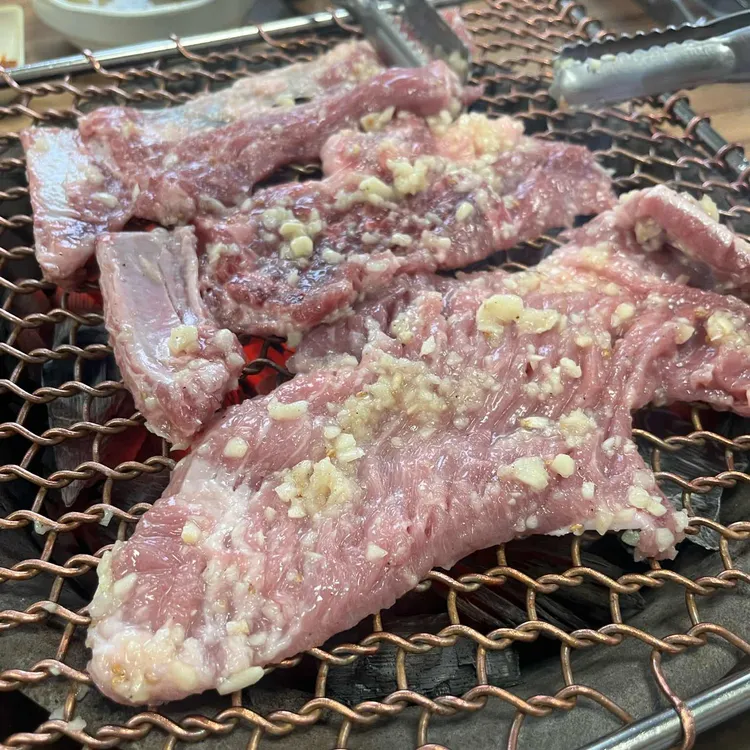 돌고래식당 사진