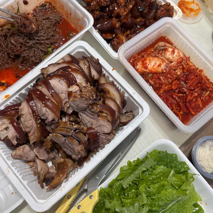 이리족발 사진