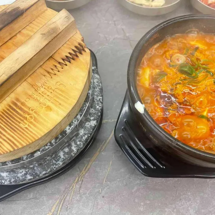 완뚝순두부 사진