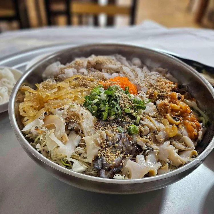 돌고래횟집 사진