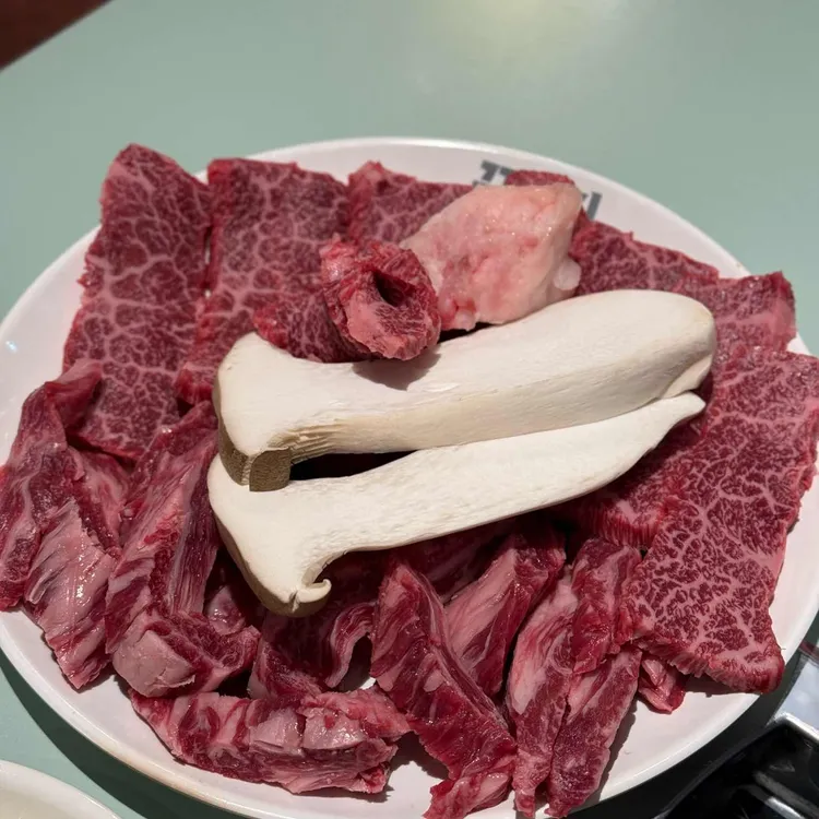 꾸석지돌판한우 사진