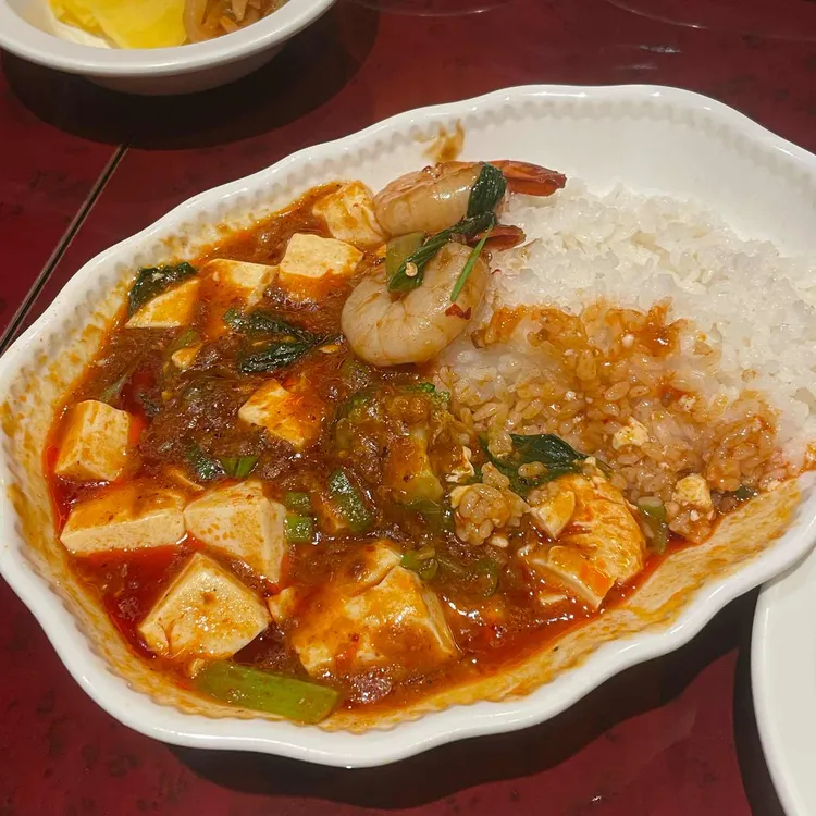 차알 브라운 사진