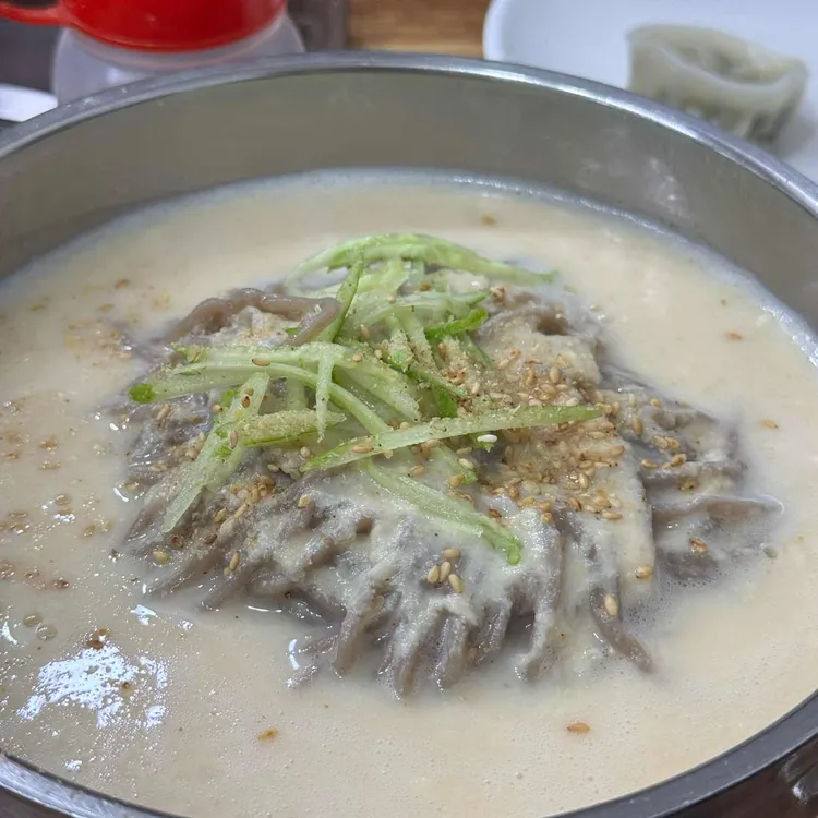 정탁구홍두깨손칼국수 사진