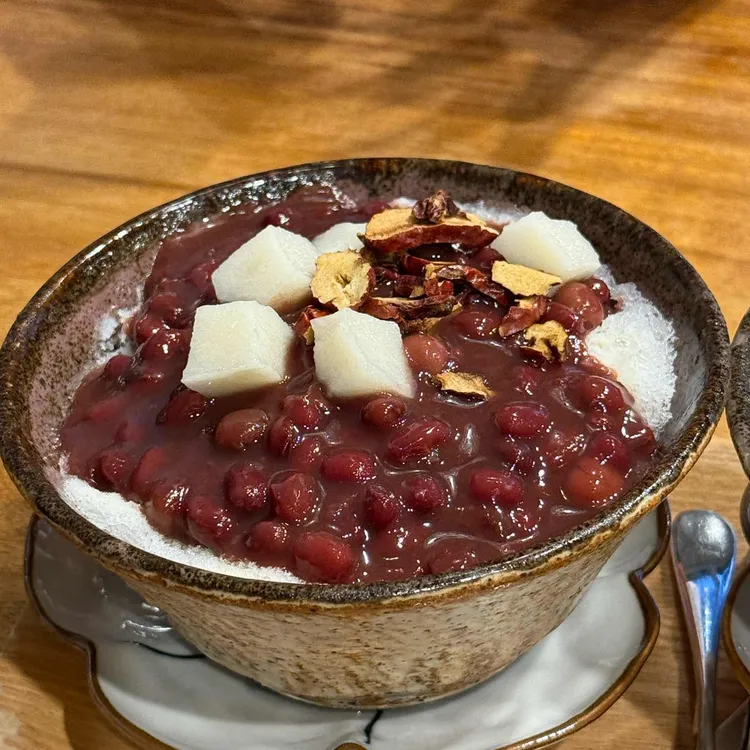 엄지빈 사진
