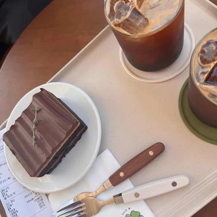 글루크 사진