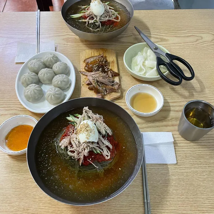 전통쑥밀면 사진