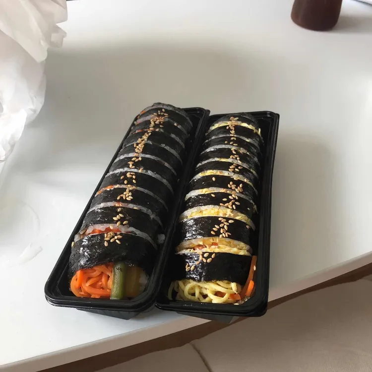 김밥꽁지 사진