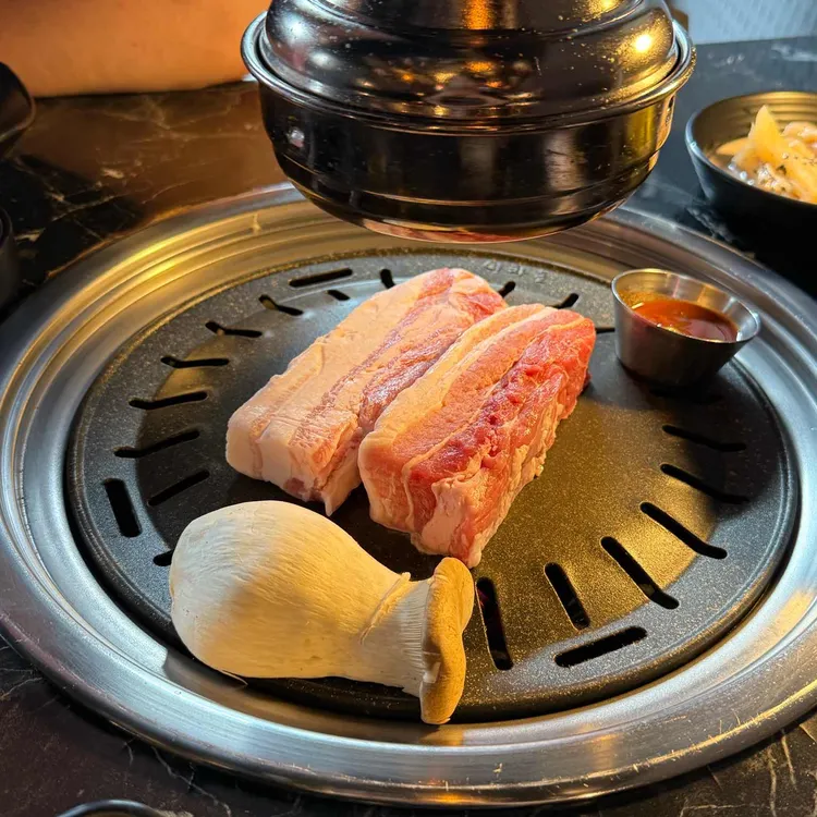 주돈 사진