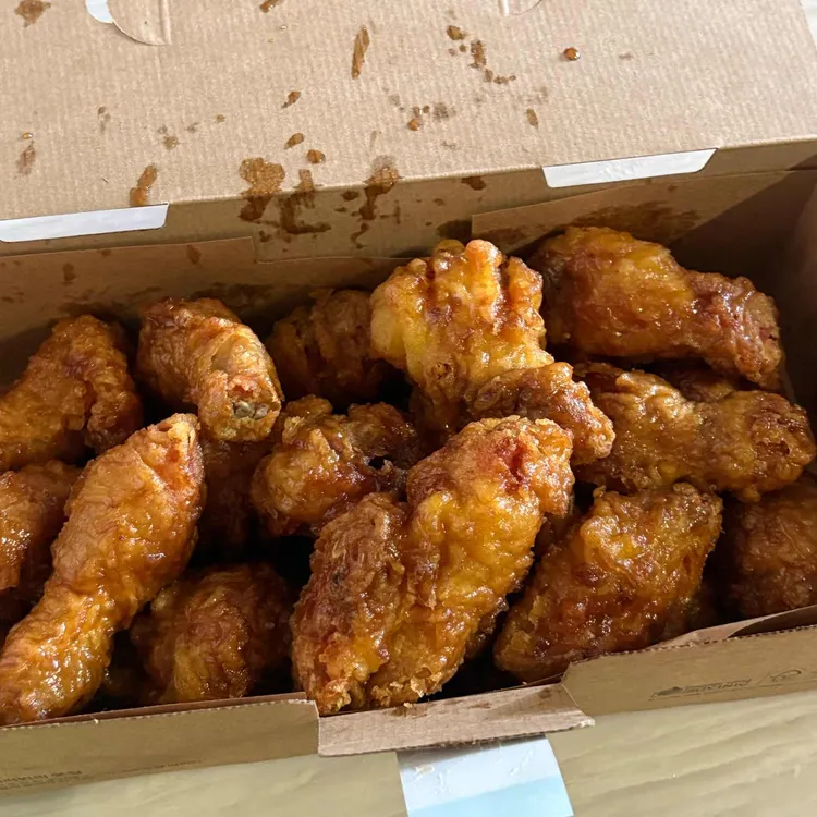 교촌치킨 사진