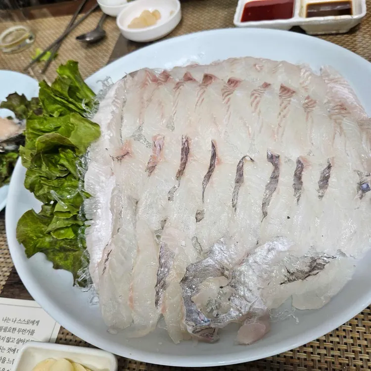 섬마을횟집 사진