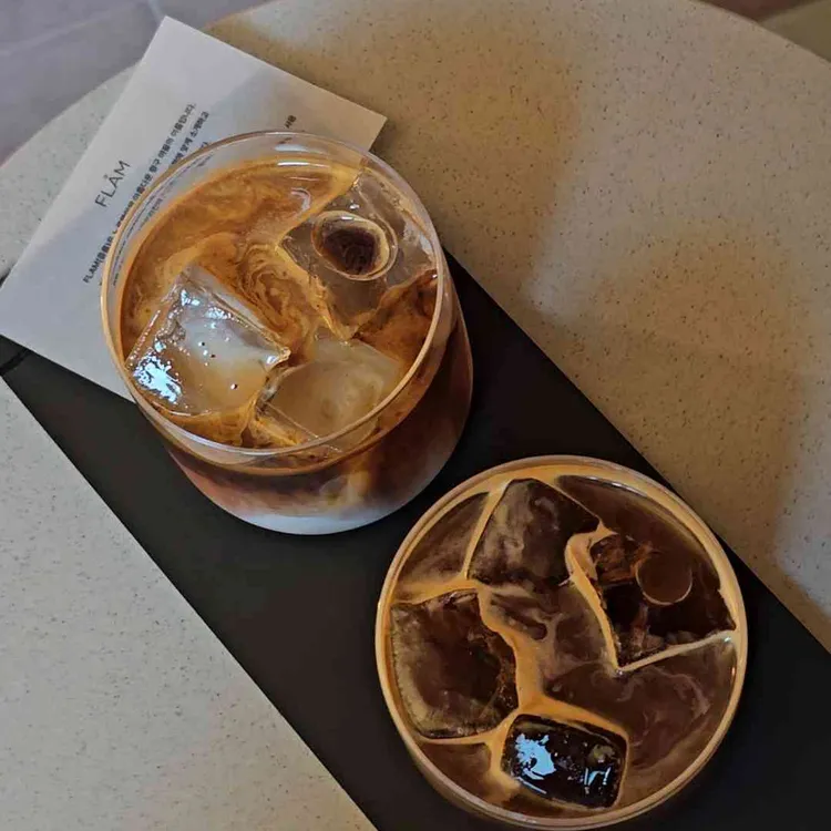 카페 플롬 사진