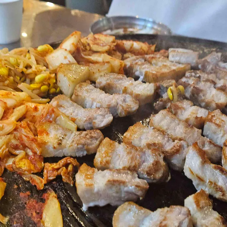 동두천솥뚜껑삼겹살 사진