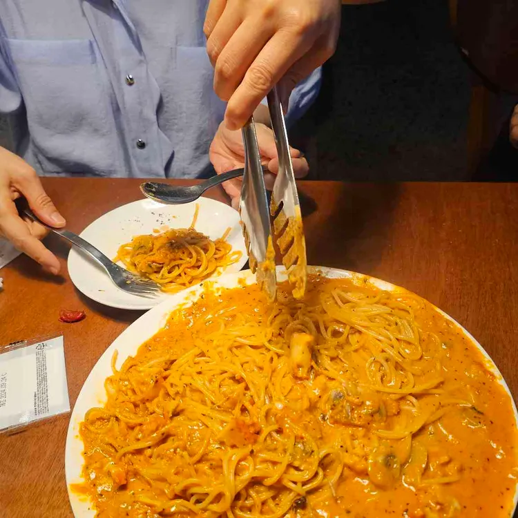 로니로티 사진