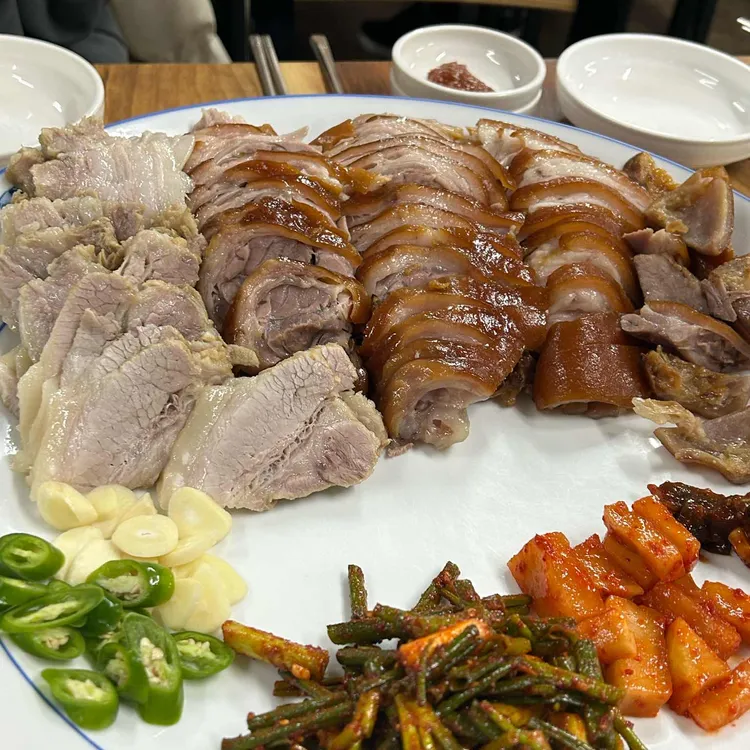 김실장왕족발 - 포항 족발, 쟁반국수 맛집 | 다이닝코드, 빅데이터 맛집검색