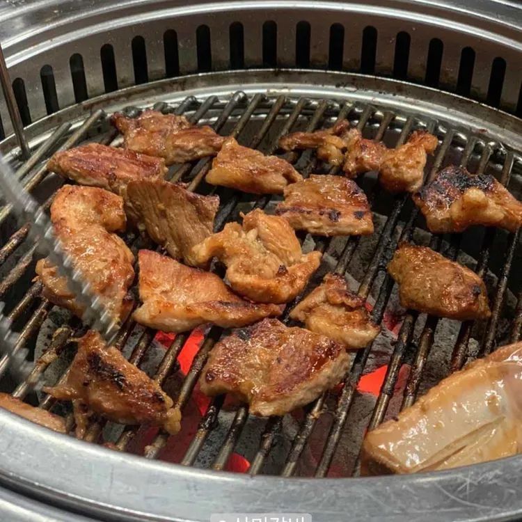 청평 숯불갈비 - 신논현역 돼지갈비, 매운갈비찜 맛집 | 다이닝코드, 빅데이터 맛집검색