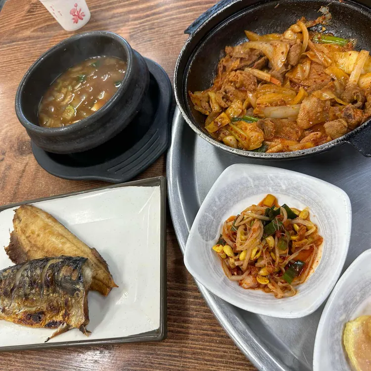 나영식당 - 횡성 제육볶음, 묵은지고등어조림 맛집 | 다이닝코드, 빅데이터 맛집검색