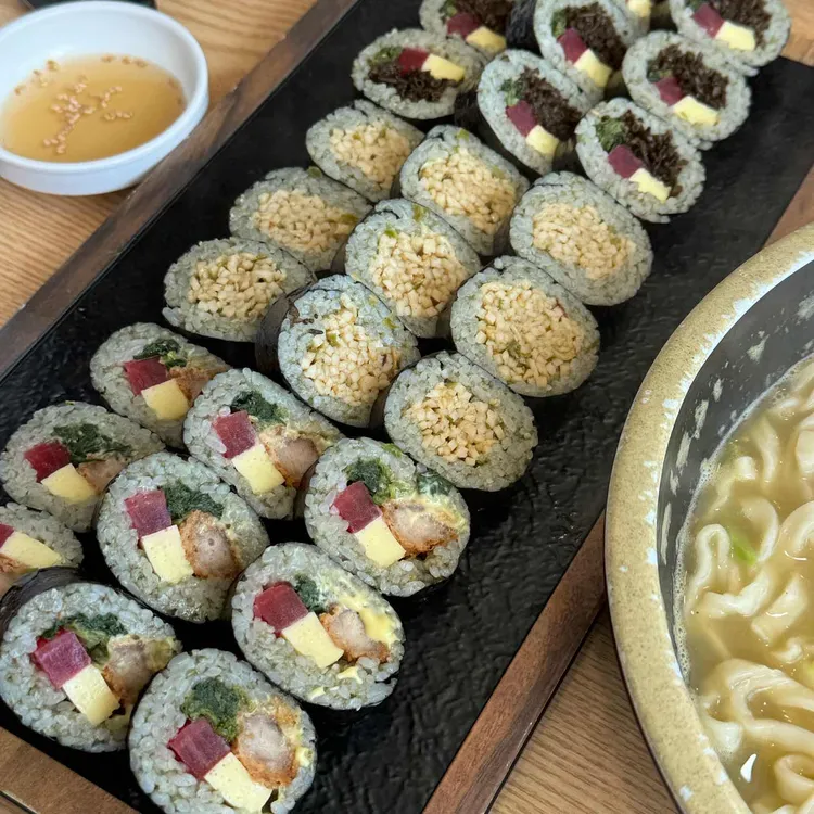 일운충무김밥 - 거제 충무김밥, 김밥 맛집 | 다이닝코드, 빅데이터 맛집검색